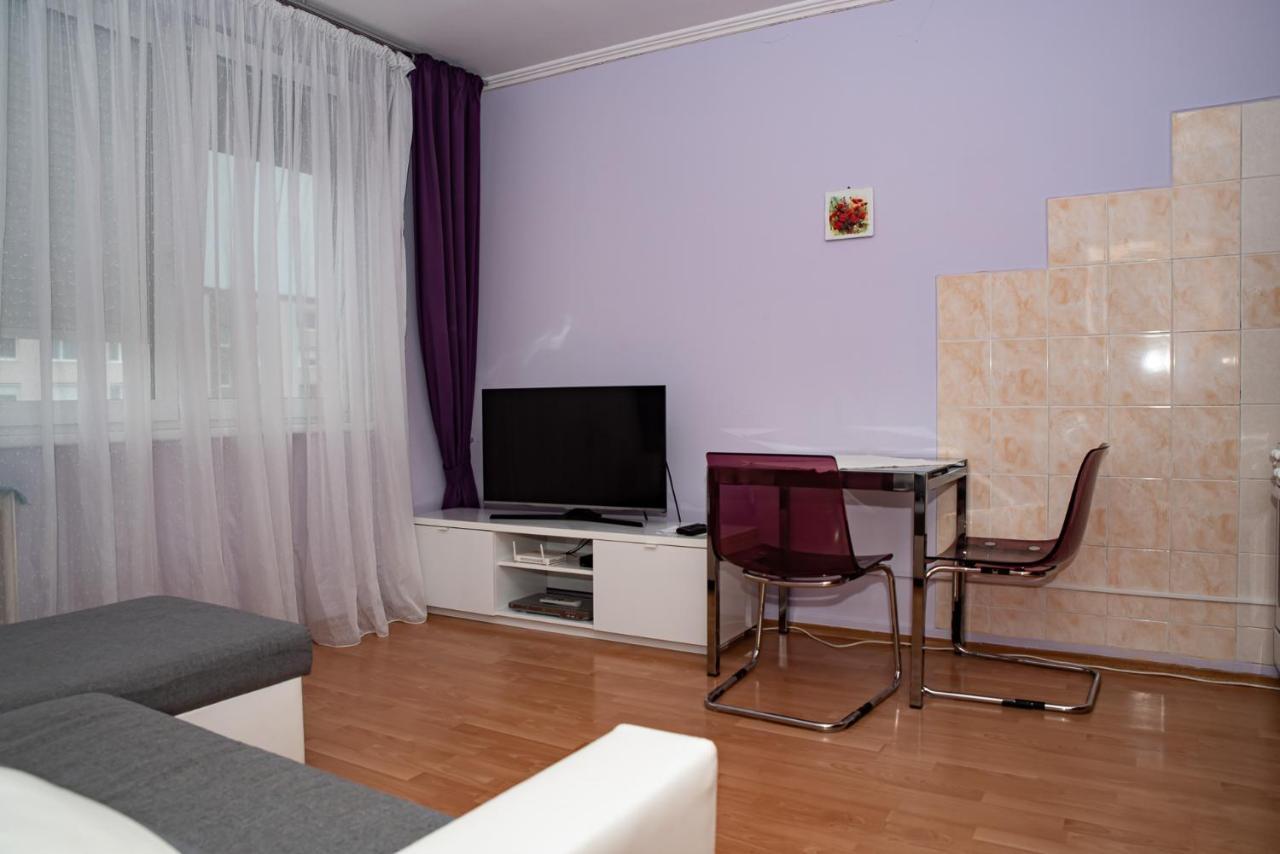 Lovely One Bedroom Apartment Nové Zámky Extérieur photo